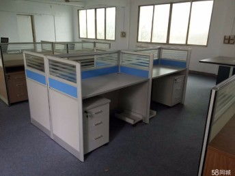 重慶辦公家具全攻略 從屏風(fēng)隔斷到班臺(tái)書柜，打造高效辦公空間